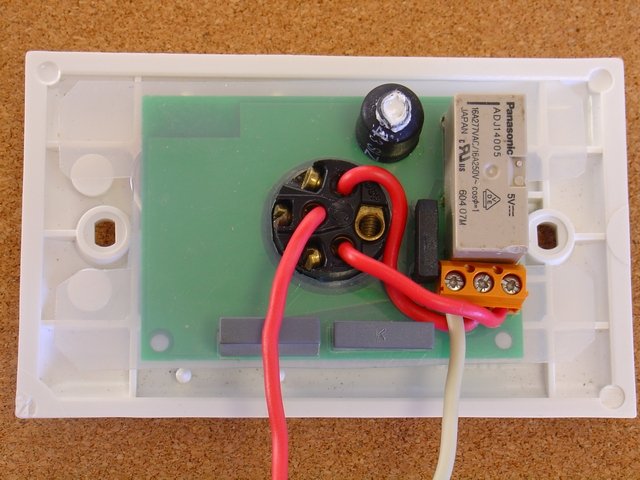 Remote Controlled Light Switch -- Retrofit with Manual Override and No